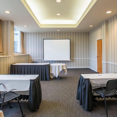 Holiday Inn & Suites Pittsfield-Berkshires By Ihg Ngoại thất bức ảnh