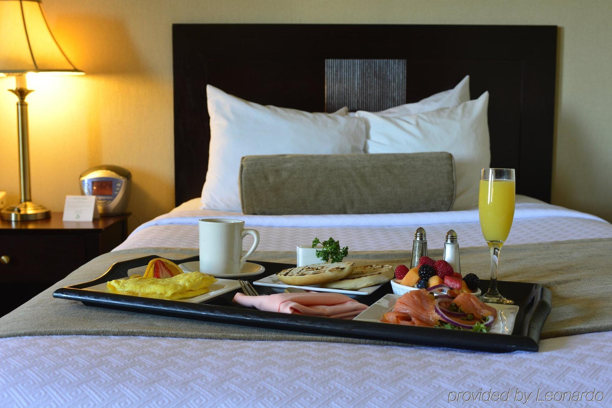 Holiday Inn & Suites Pittsfield-Berkshires By Ihg Ngoại thất bức ảnh